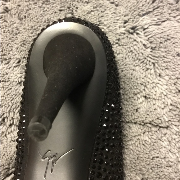 Giuseppe Zanotti black crystal pumps - Picture 2 of 12